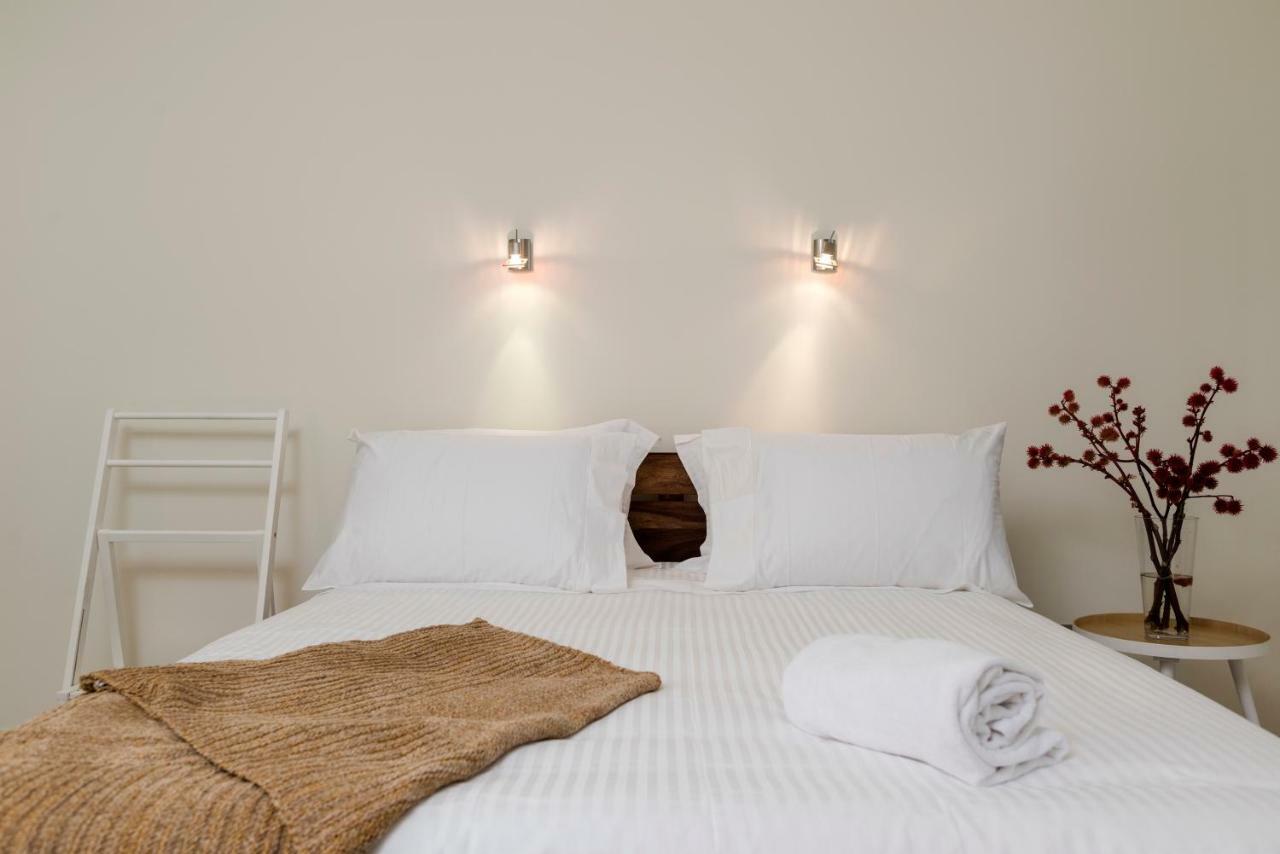 Sursock 1bd Apartment *